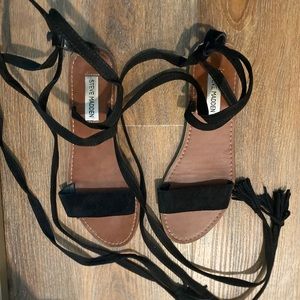 Black Steve Madden sandals (7.5)